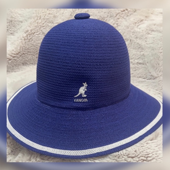Kangol Accessories - NWT Kangol wide brim bucket hat size S